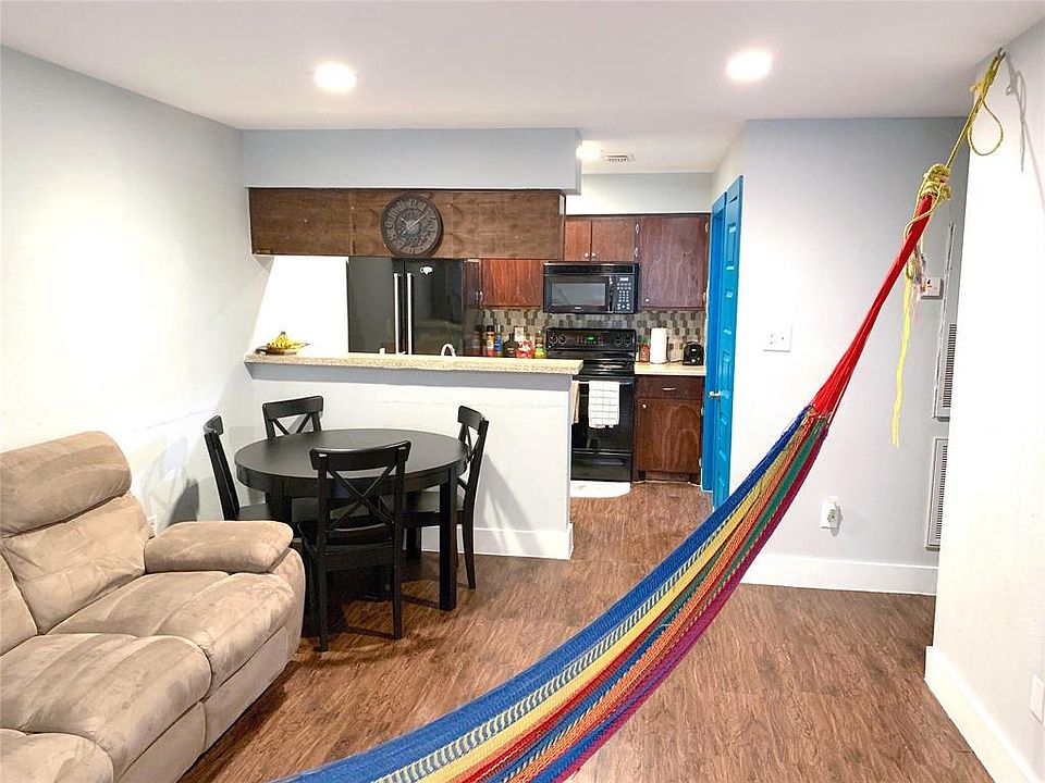 1st image of 12380 Sandpiper Dr APT 506