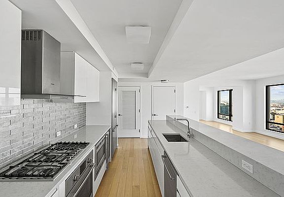 4th image of 138-35 39th Ave APT 15H