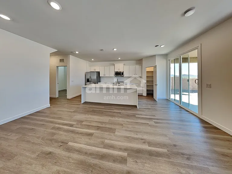 6306 W Calle Bilboa — Photo 4