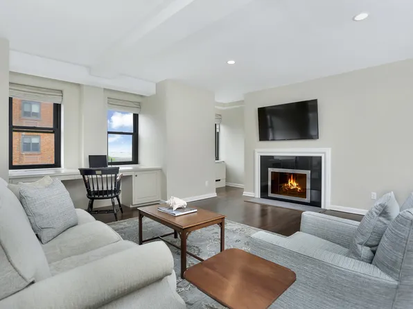 15 Lafayette Ct APT 5A, Greenwich, CT 06830