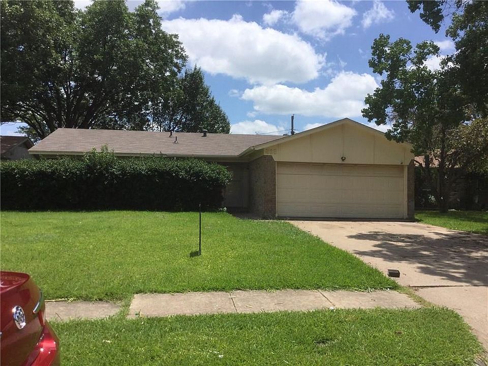 1st image of 313 W Ferndale Ln