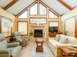 104 Towne Creek Ct, Middletown, KY 40243