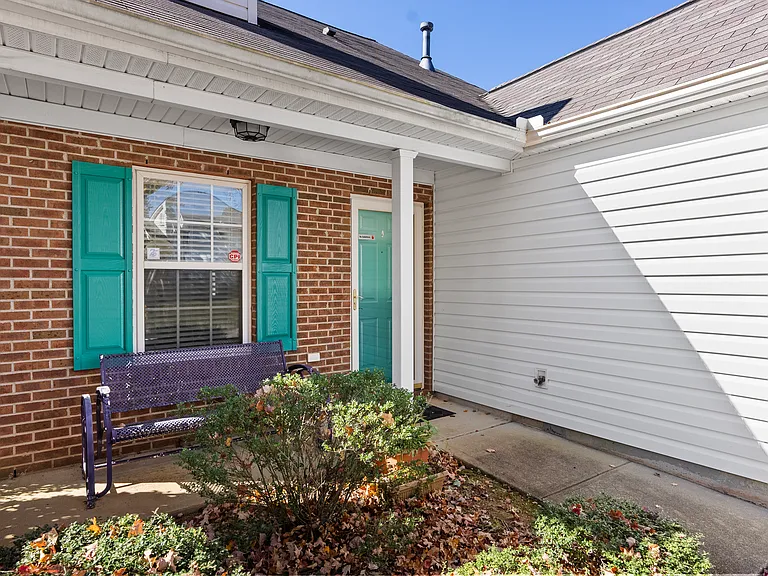 9000 Colony Village Ln — Photo 3