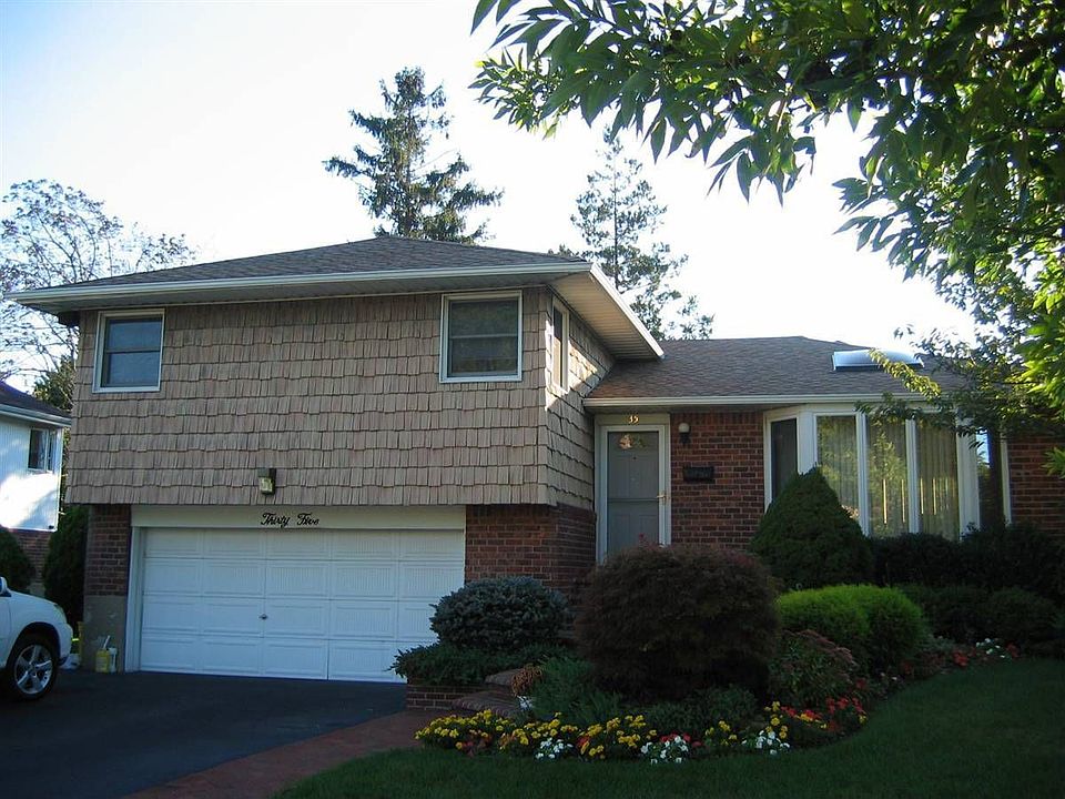 1st image of 35 Maplewood Dr