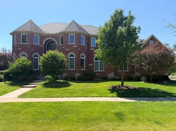 1948 Saddle Farm Ln, Naperville, IL 60564