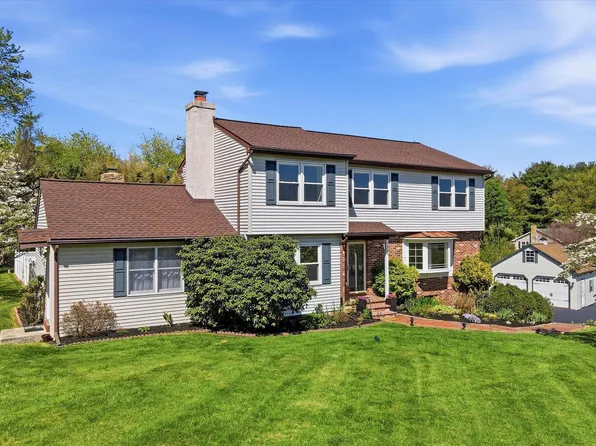 243 Baker Rd, Coatesville, PA 19320