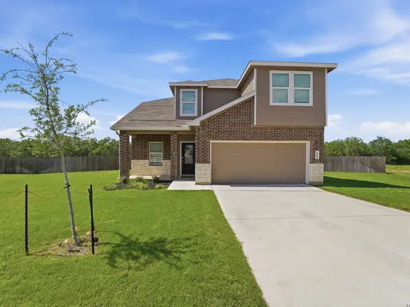 200 Alta Vista Ter, Seguin, TX 78155