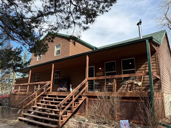 56 Jansen Cir, Saint Paul, NE 68873