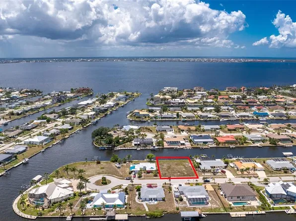 275 Stebbins Ter SE, Port Charlotte, FL 33952