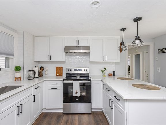 4th image of 9 Lawrence St #1