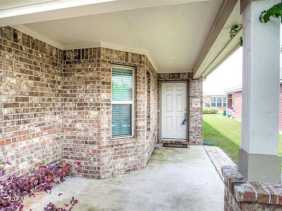 4th image of 614 Windward Ct
