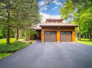 40 Adonna Dr, Newburgh, NY 12550