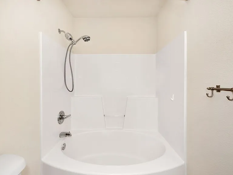 15385 Mill Valley Dr — Photo 13