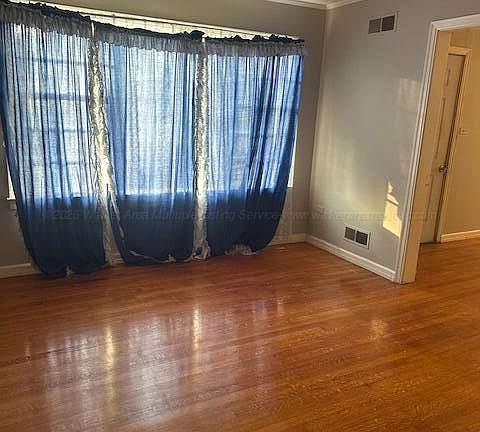 3rd image of 2309 10th Ave