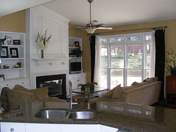 3rd image of 5000 Avala Park Ln