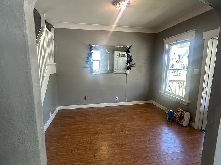 638 Berry St — Photo 2