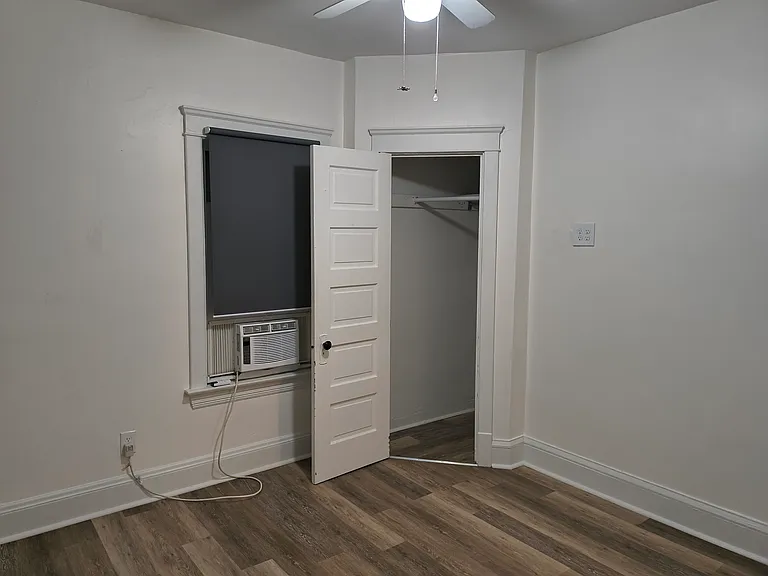 1440 Larchmont Ave #UPPER — Photo 16