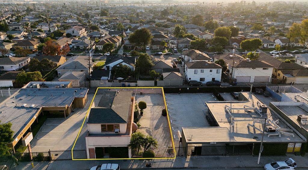 3527 W Beverly Blvd - Property Image