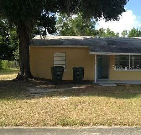 2 bed, 1.0 bath, 1323 sqft, $1,300 — Photo 1