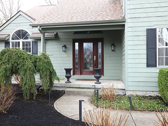2nd image of 2205 Quail Hollow Cir