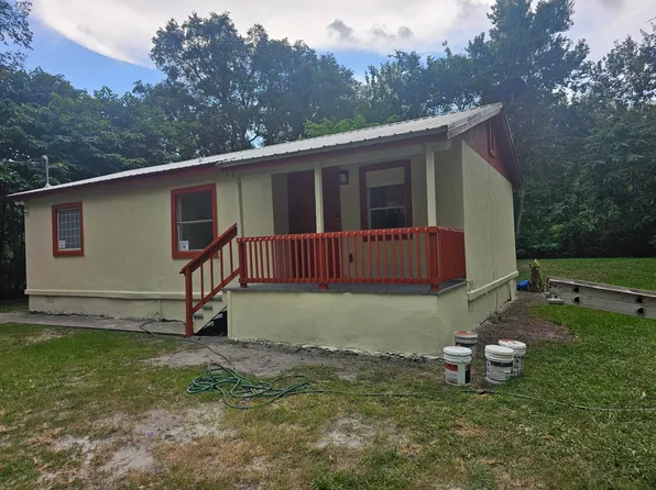 305 E Lake St, Palatka, FL 32177