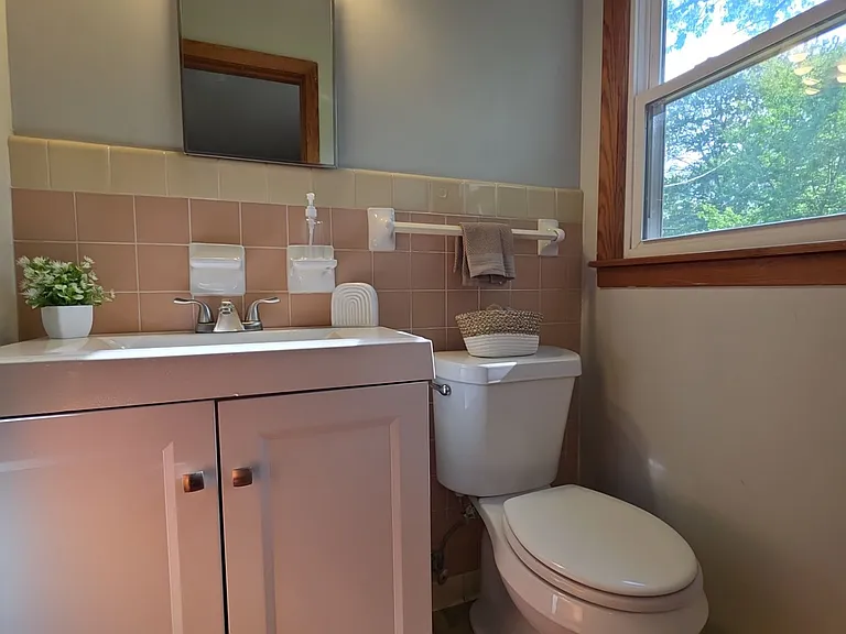 3204 Berkley St SW — Photo 12