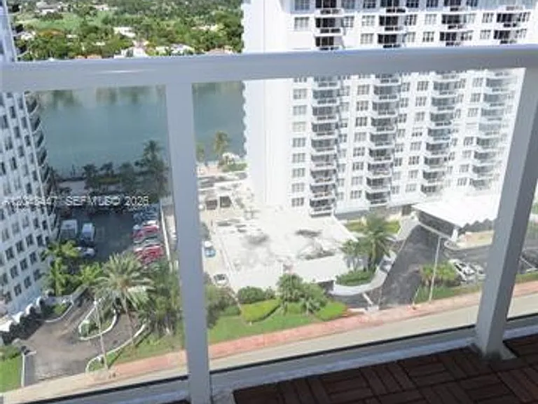 5701 Collins Avenue Cu #1703 — Photo 7