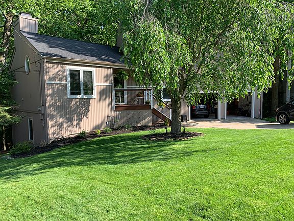 3rd image of 6901 Drexel Dr