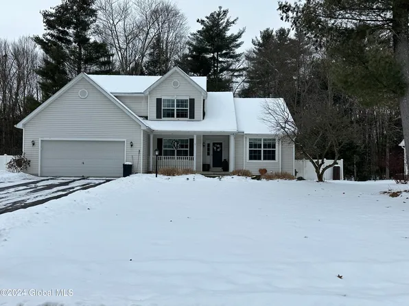 5 Maya Drive, Gansevoort, NY 12831