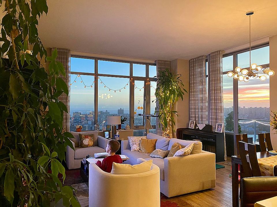 2nd image of 1501 Voorhies Ave #21D