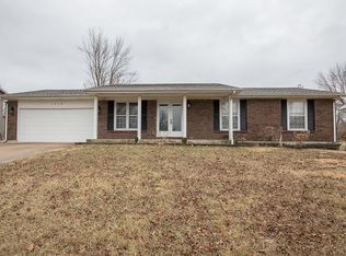 1838 Beacon St, Mexico, MO 65265