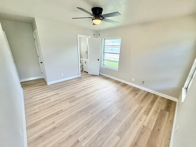 7510 Stagecoach Dr — Photo 22