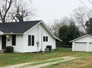 6967 Washington St, Groves, TX 77619