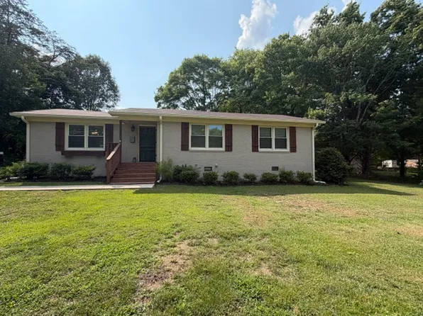 4807 Donvic Dr, Greensboro, NC 27409