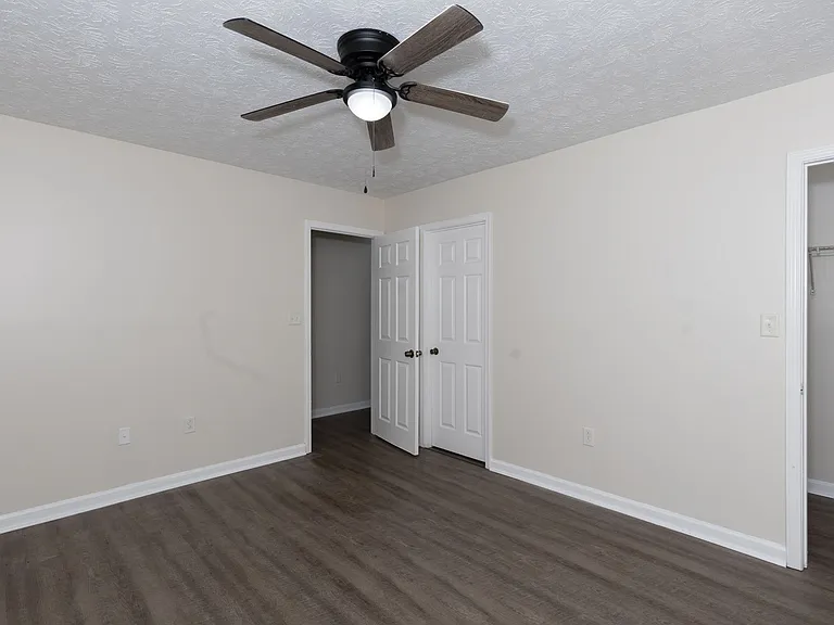 Caroline Ridge Apartments — Photo 15