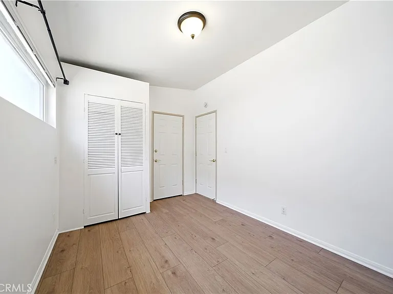 1601 Van Horne Ln — Photo 14