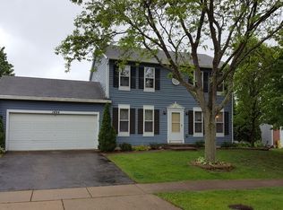 1494 Knotty Pine Dr, Elgin, IL 60123