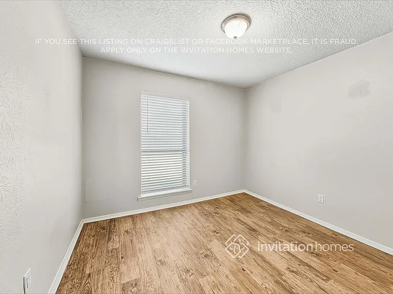 2609 Renwick Dr — Photo 15