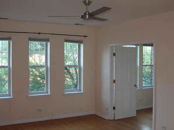 5400 N Campbell Ave, Chicago, IL 60625