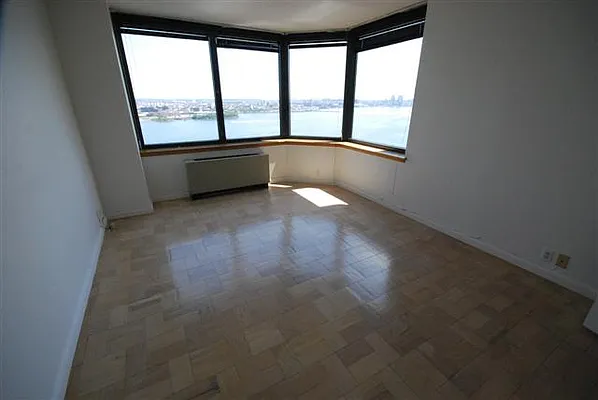 Rented by Luxury Habitat | media 20