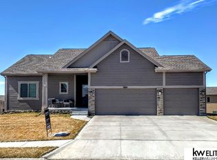 8904 N 161st St, Bennington, NE 68007