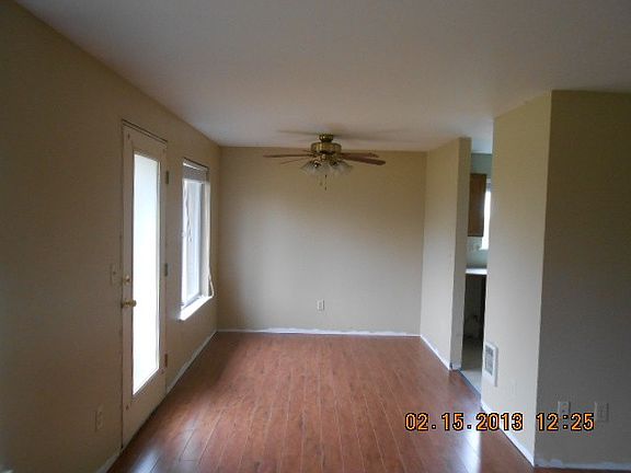 4th image of 7415 242nd Avenue Ct E