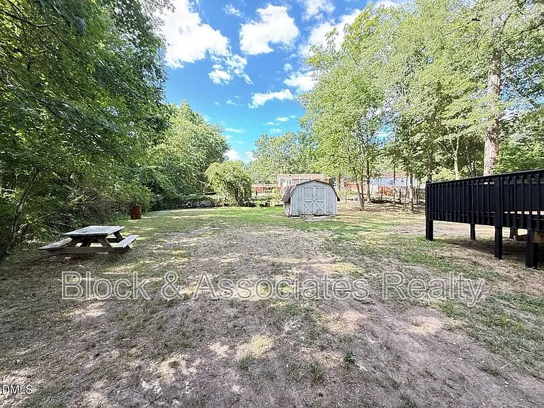 801 Carter Ave — Photo 23