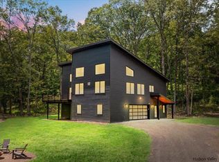 739 Old Post Rd, New Paltz, NY 12561