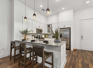 4220 Colony Plaza Dr #20, Charlotte, NC 28211