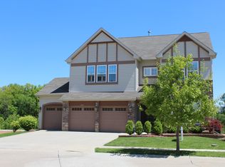 2204 Bay Tree Dr, Saint Peters, MO 63376