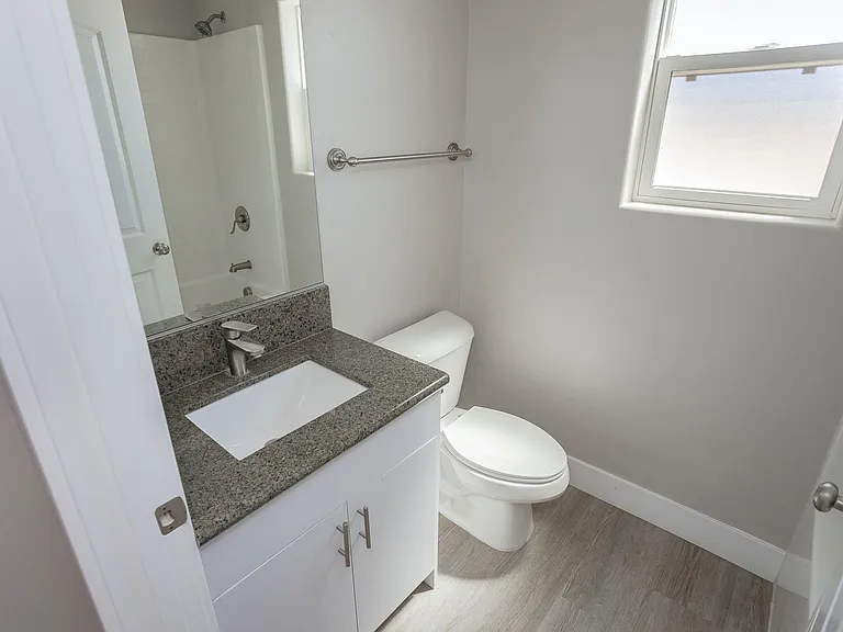 1561 S Dandelion St #1 — Photo 6