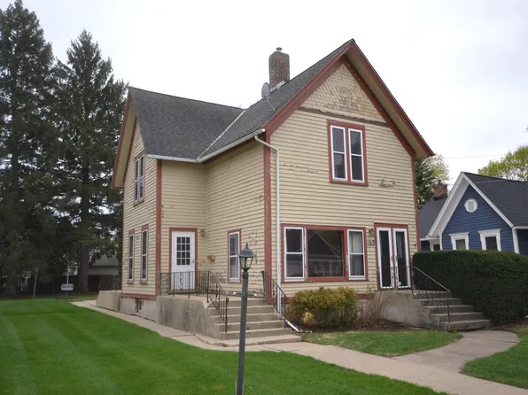 163 Oak St, Elgin, IL 60123