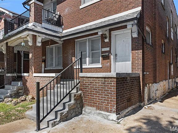 3rd image of 4217 S Grand Blvd