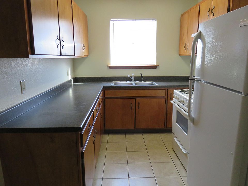 2nd image of 802 S Espanola St APT C